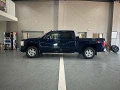 Used 2007 Chevrolet Silverado 1500 4WD Crew Cab 143.5" LT w/1LT at J's Auto near Manchester, IA