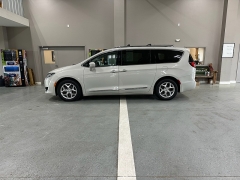 Used 2017 Chrysler Pacifica 4d Wagon Touring-L Plus at J's Auto near Manchester, IA