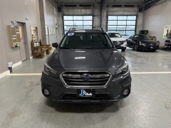 Used 2019  Subaru Outback 4d SUV 2&period;5i Limited at J's Auto near Manchester&comma; IA