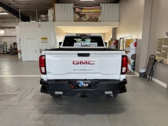 Used 2022  GMC Sierra 2500HD 4WD Crew Cab 159" SLE at J's Auto near Manchester&comma; IA
