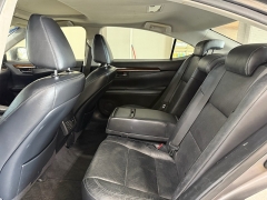 Used 2015  Lexus ES 350 4dr Sdn at J's Auto near Manchester&comma; IA