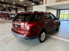 Used 2015  Ford Explorer 4d SUV 4WD XLT at J's Auto near Manchester&comma; IA