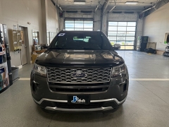 Used 2018  Ford Explorer 4d SUV 4WD Platinum at J's Auto near Manchester&comma; IA
