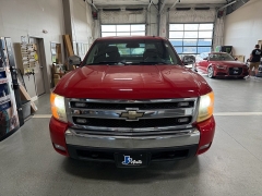 Used 2007  Chevrolet Silverado 1500 4WD Ext Cab 143&period;5" LT w&sol;1LT at J's Auto near Manchester&comma; IA