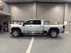Used 2023  GMC Sierra 2500HD 4WD Crew Cab 159" Denali at J's Auto near Manchester&comma; IA