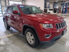 Used 2014  Jeep Grand Cherokee 4WD 4dr Laredo at J's Auto near Manchester&comma; IA