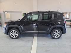  2015 Jeep Renegade 4d SUV 4WD Latitude at J's Auto near Manchester&comma; IA