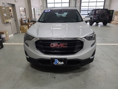 Used 2018  GMC Terrain FWD 4dr SLE at J's Auto near Manchester&comma; IA
