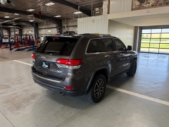 Used 2020  Jeep Grand Cherokee Limited 4x4 at J's Auto near Manchester&comma; IA