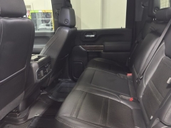 Used 2023  GMC Sierra 2500HD 4WD Crew Cab 159" Denali at J's Auto near Manchester&comma; IA