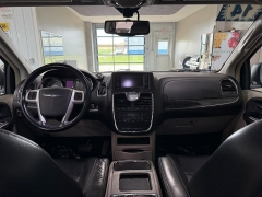 Used 2014  Chrysler Town & Country 4dr Wgn Touring-L at J's Auto near Manchester&comma; IA