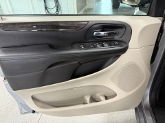 Used 2013  Dodge Grand Caravan 4d Wagon SXT at J's Auto near Manchester&comma; IA
