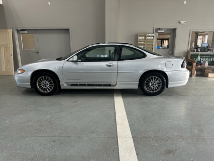 2001 Pontiac Grand Prix GT's photo