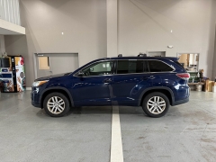  2015 Toyota Highlander 4d SUV FWD LE at J's Auto near Manchester&comma; IA