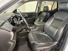 Used 2019  Chevrolet Traverse 4d SUV AWD LT Cloth w&sol;1LT at J's Auto near Manchester&comma; IA