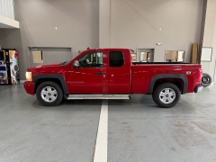 Used 2007  Chevrolet Silverado 1500 4WD Ext Cab 143&period;5" LT w&sol;1LT at J's Auto near Manchester&comma; IA