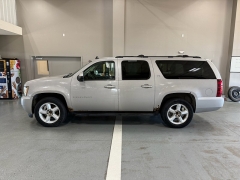 Used 2007  Chevrolet Suburban 4WD 4dr 1500 LTZ at J's Auto near Manchester&comma; IA