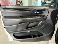 Used 2018  Dodge Grand Caravan SE Plus Wagon at J's Auto near Manchester&comma; IA