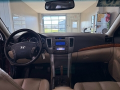 Used 2010  Hyundai Sonata 4dr Sdn I4 Auto Limited PZEV at J's Auto near Manchester&comma; IA