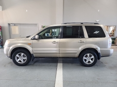  2006 Honda Pilot 4d SUV 4WD EX-L at J's Auto near Manchester&comma; IA
