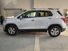  2019 Chevrolet Trax 4d SUV FWD LT at J's Auto near Manchester&comma; IA