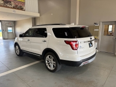 Used 2017  Ford Explorer 4d SUV 4WD Limited at J's Auto near Manchester&comma; IA