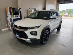 Used 2023  Chevrolet Trailblazer AWD 4dr LT at J's Auto near Manchester&comma; IA