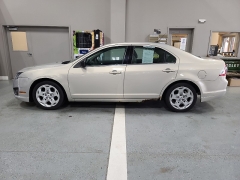  2010 Ford Fusion 4d Sedan SE at J's Auto near Manchester&comma; IA