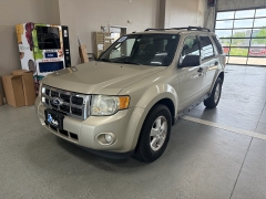 Used 2010  Ford Escape 4d SUV 4WD XLT at J's Auto near Manchester&comma; IA