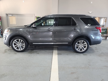 Used 2016 Ford Explorer 4d SUV 4WD XLT at J's Auto near Manchester, IA