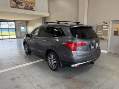 Used 2016  Honda Pilot 4d SUV AWD Touring at J's Auto near Manchester&comma; IA