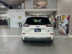 Used 2019 Jeep Cherokee 4d SUV 4WD Overland 2.0L Turbo at J's Auto near Manchester, IA