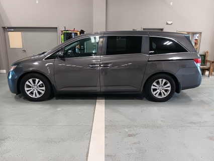 2015 Honda Odyssey EX's photo