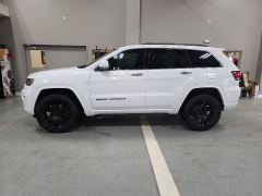 Used 2017  Jeep Grand Cherokee Limited 4x4 at J's Auto near Manchester&comma; IA