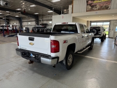 Used 2009  Chevrolet Silverado 2500HD 4WD Crew Cab 153" LT at J's Auto near Manchester&comma; IA