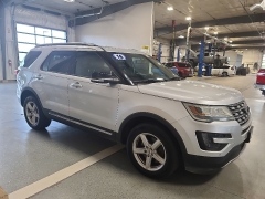 Used 2016  Ford Explorer 4d SUV 4WD XLT at J's Auto near Manchester&comma; IA