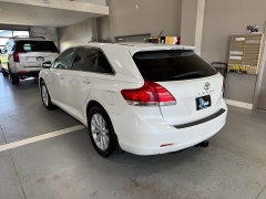 Used 2009  Toyota Venza 4d SUV AWD at J's Auto near Manchester&comma; IA