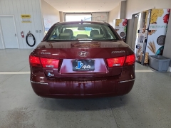 Used 2010  Hyundai Sonata 4dr Sdn I4 Auto Limited PZEV at J's Auto near Manchester&comma; IA