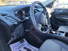 Used 2018  Ford Escape SE 4WD at J's Auto near Manchester, IA