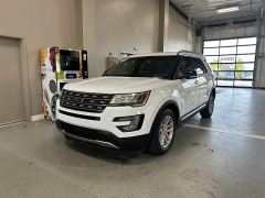 Used 2017 Ford Explorer 4d SUV FWD XLT at J's Auto near Manchester, IA