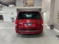 Used 2014 Dodge Grand Caravan 4dr Wgn SXT 30th Anniversary at J's Auto near Manchester, IA