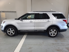  2016 Ford Explorer 4d SUV 4WD XLT at J's Auto near Manchester&comma; IA