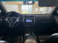 Used 2018  Nissan Altima 2&period;5 SR Sedan at J's Auto near Manchester&comma; IA