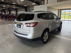 Used 2016  Chevrolet Traverse 4d SUV AWD LT w&sol;1LT at J's Auto near Manchester&comma; IA