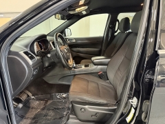 Used 2018  Jeep Grand Cherokee Laredo E 4x4 &ast;Ltd Avail&ast; at J's Auto near Manchester&comma; IA
