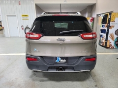 Used 2017  Jeep Cherokee Limited 4x4 at J's Auto near Manchester&comma; IA