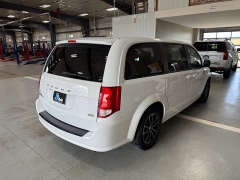 Used 2018  Dodge Grand Caravan SE Plus Wagon at J's Auto near Manchester&comma; IA