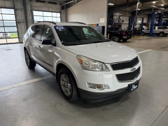 Used 2009  Chevrolet Traverse 4d SUV FWD LS at J's Auto near Manchester&comma; IA