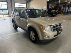 Used 2010  Ford Escape 4d SUV 4WD XLT at J's Auto near Manchester&comma; IA