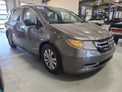 Used 2016  Honda Odyssey 4d Wagon SE at J's Auto near Manchester, IA